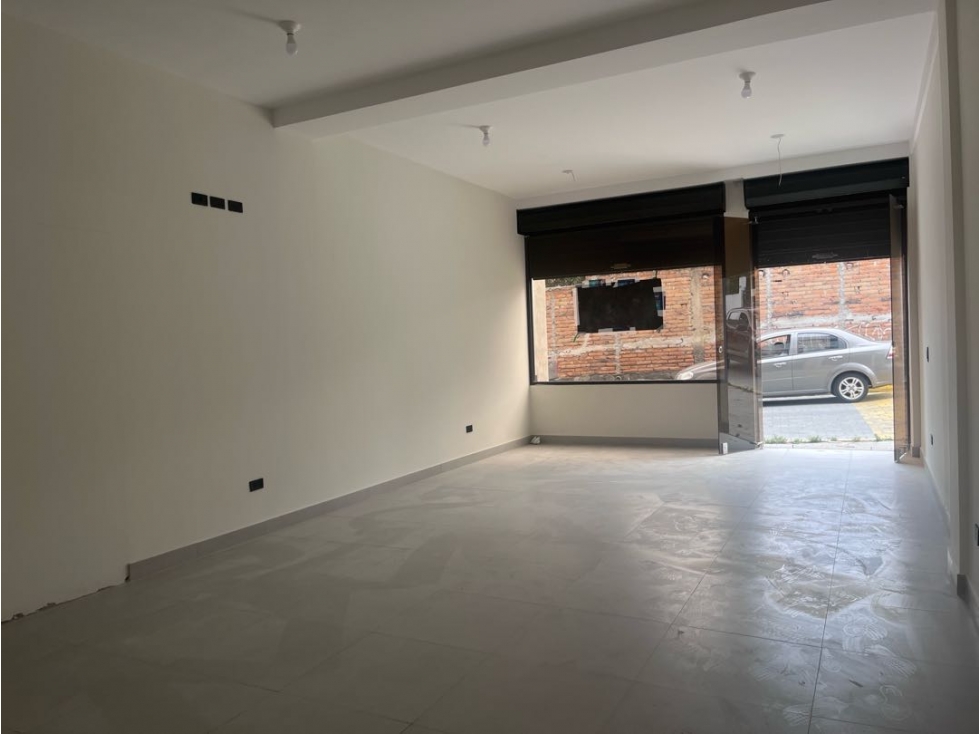 Cumbayá, Rento local comercial, 50 m2. - 1