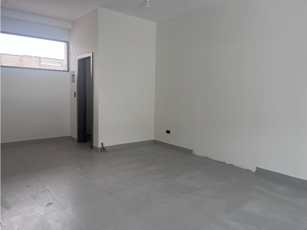 Cumbayá, Rento local comercial, 50 m2. - 3