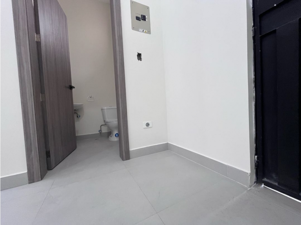 Cumbayá, Rento local comercial, 50 m2. - 6