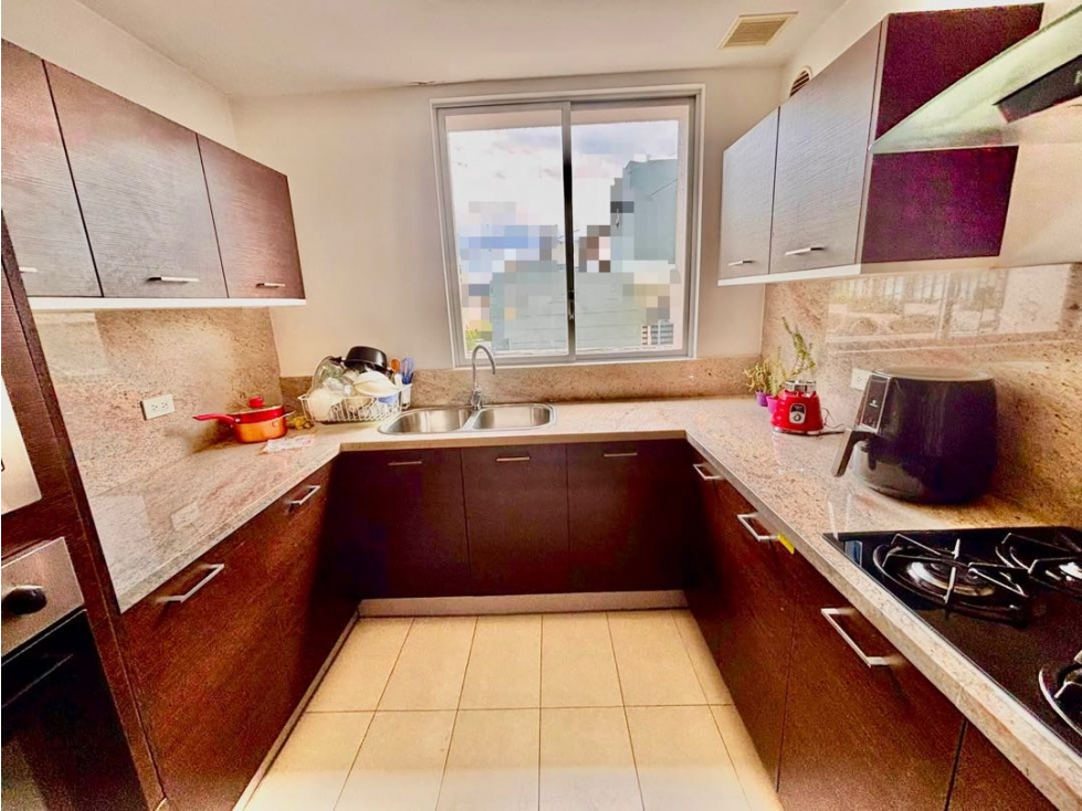 Cumbaya Departamento 95m2, 2 dormitorios, Balcón — foto 4