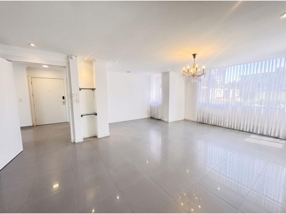 Cumbaya, Departamento en Venta, 141m2, 3 Habitaciones — foto 2