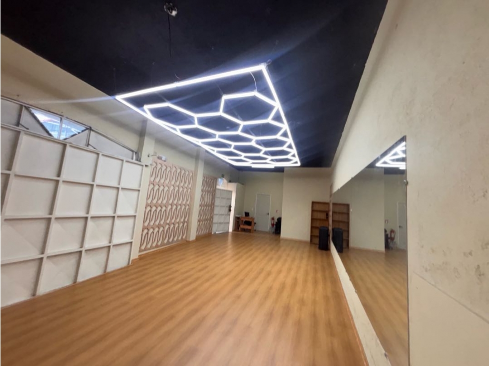 Cumbaya, local comercial, Sector la Primavera 55m2 - 5