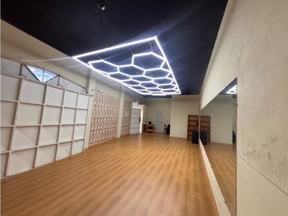 Cumbaya, local comercial, Sector la Primavera 55m2 - 6