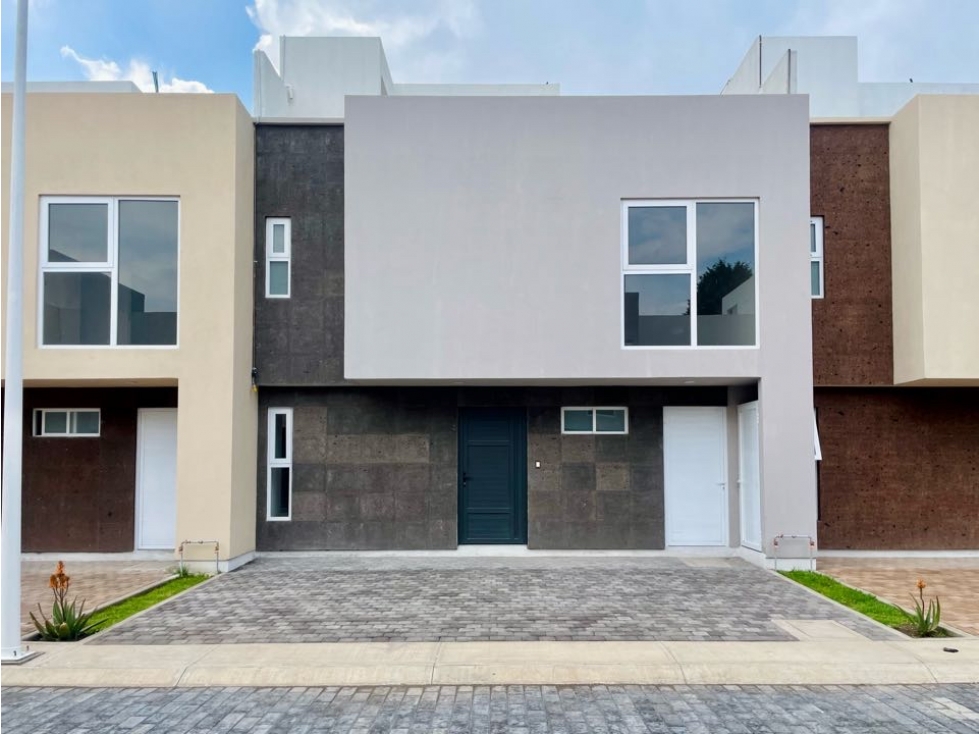 Casa Nueva en Venta en Metepec en residencial con excelente ubicación - 2