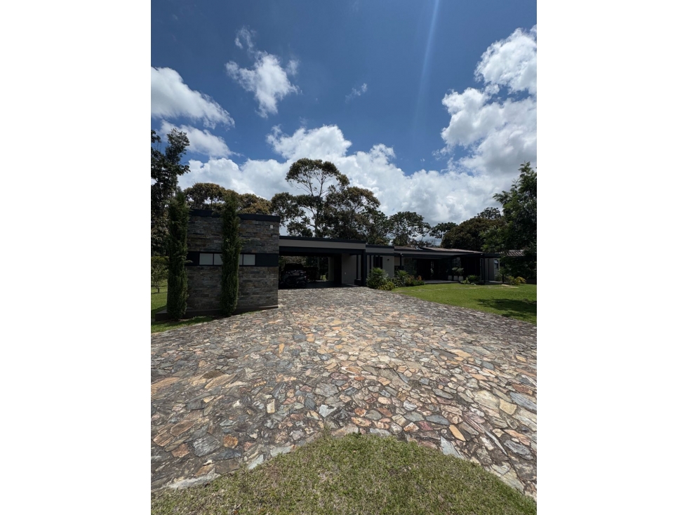SE VENDE FINCA EN LA CEJA EN PARCELACION MONTEMADERO — foto 2