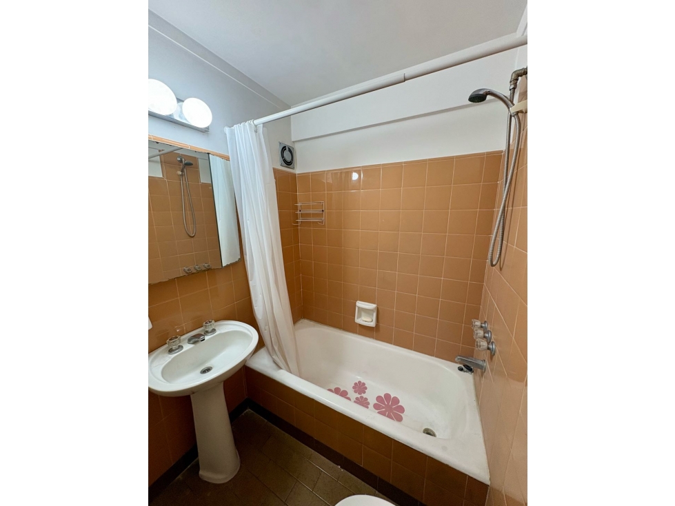 DEPARTAMENTO 2 AMBIENTES CON BALCON Y VISTA PARCIAL AL MAR - 5