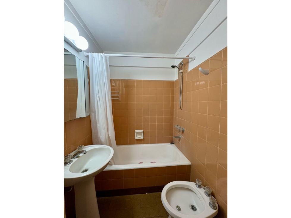 DEPARTAMENTO 2 AMBIENTES CON BALCON Y VISTA PARCIAL AL MAR - 6