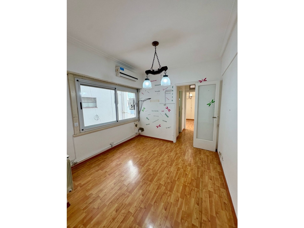 DEPARTAMENTO 2 AMBIENTES CON COCHERA CUBIERTA - 2