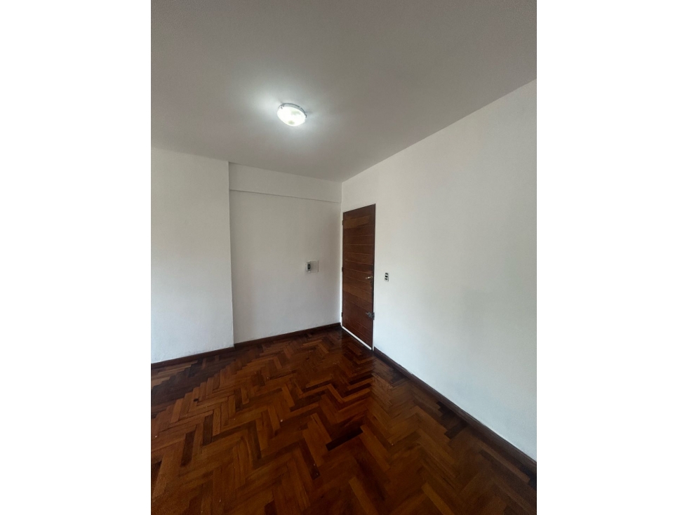 Departamento 2 ambientes en Luján. Lavalle esquina Mariano Moreno — foto 4