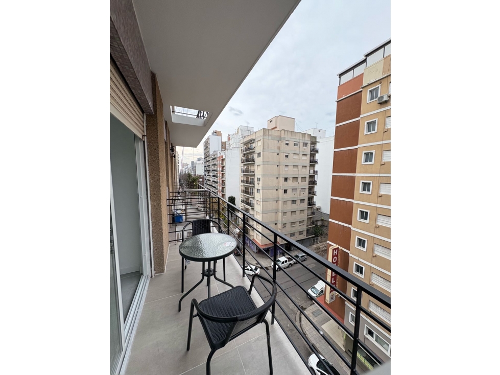 DEPARTAMENTO 3 AMBIENTES EXTERNO CON BALCON SALIENTE - 4