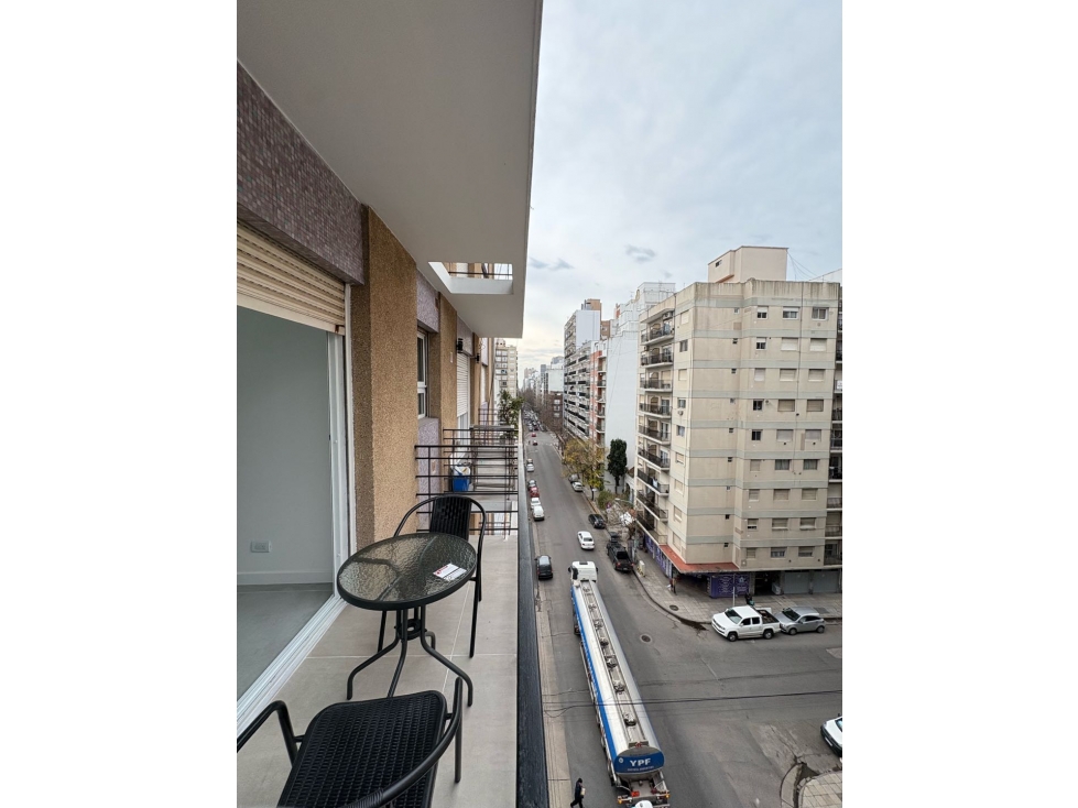 DEPARTAMENTO 3 AMBIENTES EXTERNO CON BALCON SALIENTE - 5