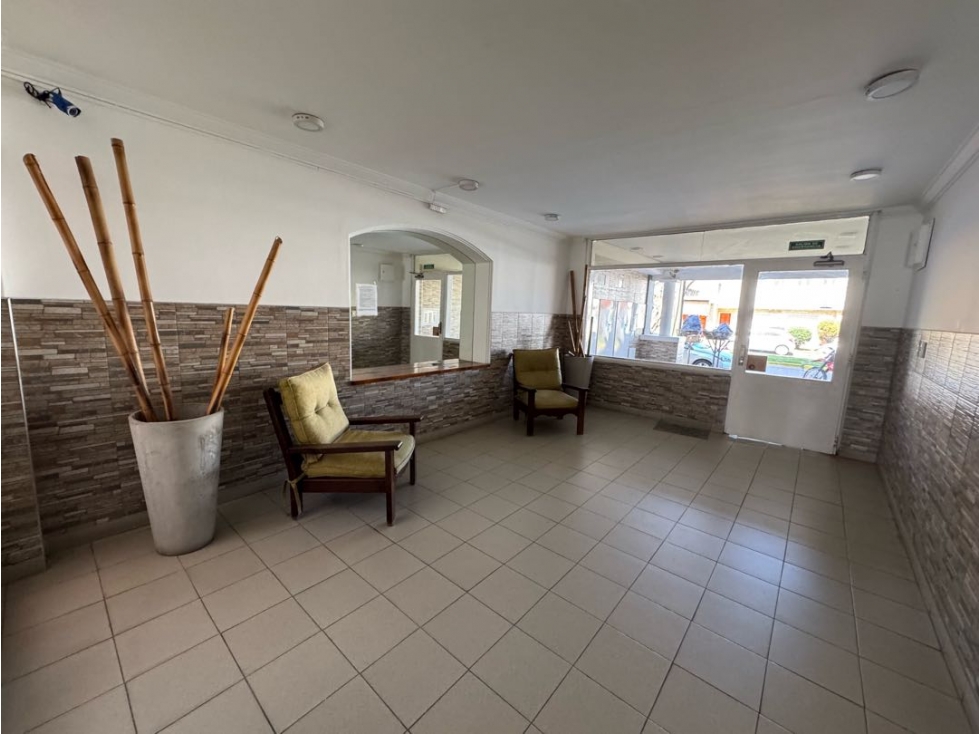 Departamento a metros de Av. Varela en venta - 5