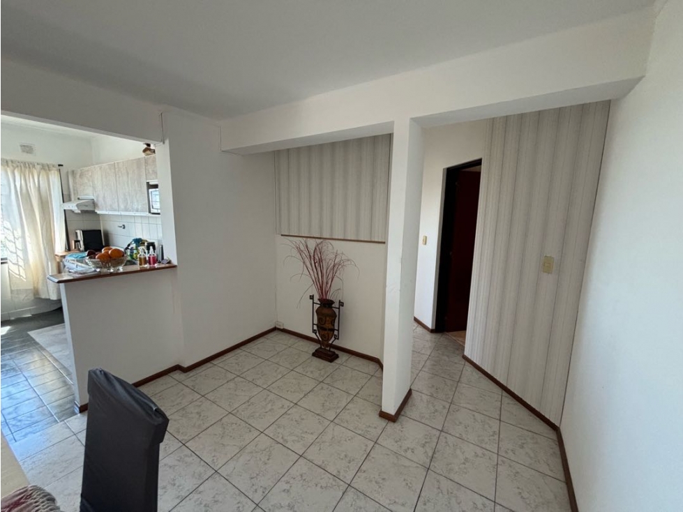 Departamento centrico en venta con dos dormitorios - 3