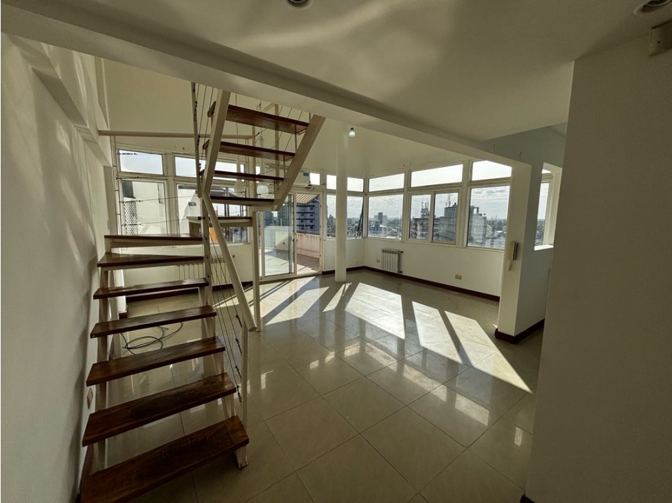 Departamento con 3 dormitorios, 3 baños y terraza privada en venta — foto 3