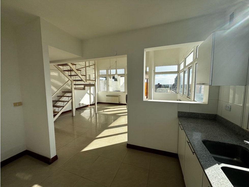 Departamento con 3 dormitorios, 3 baños y terraza privada en venta — foto 5