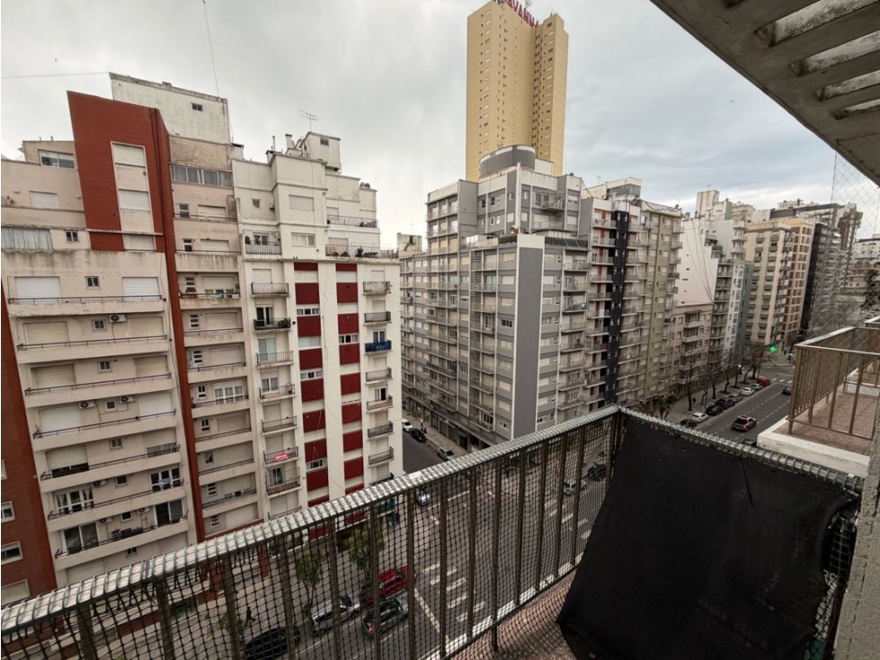 Departamento con Balcón a la calle en Colón 1500 — foto 4