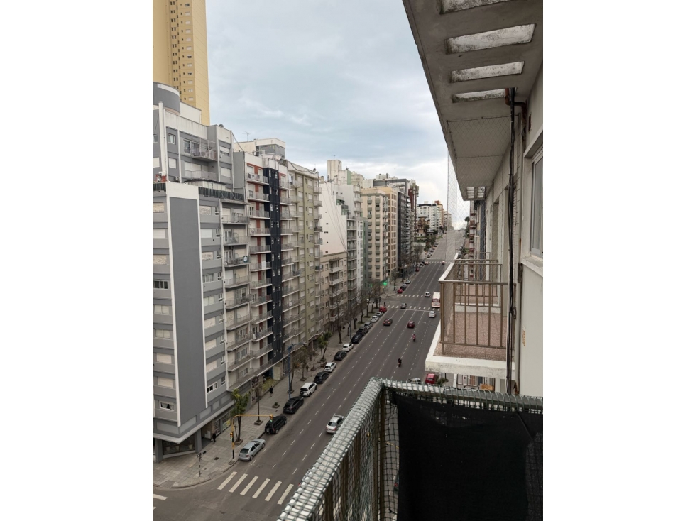 Departamento con Balcón a la calle en Colón 1500 — foto 5