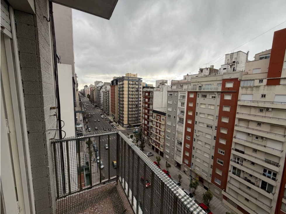 Departamento con Balcón a la calle en Colón 1500 — foto 6