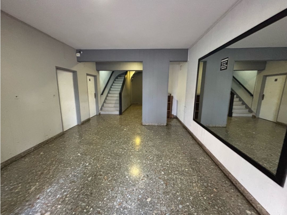 Departamento con dos dormitorios sobre Av. Mitre en venta - 3