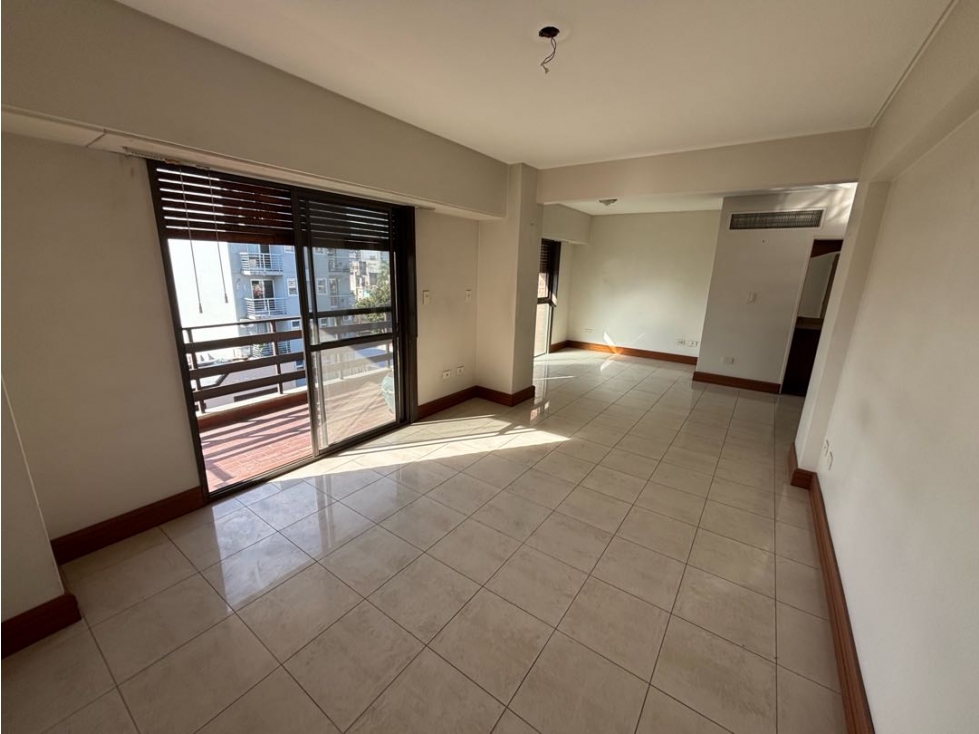 Departamento con tres dormitorios, en zona centrica en alquiler — foto 3