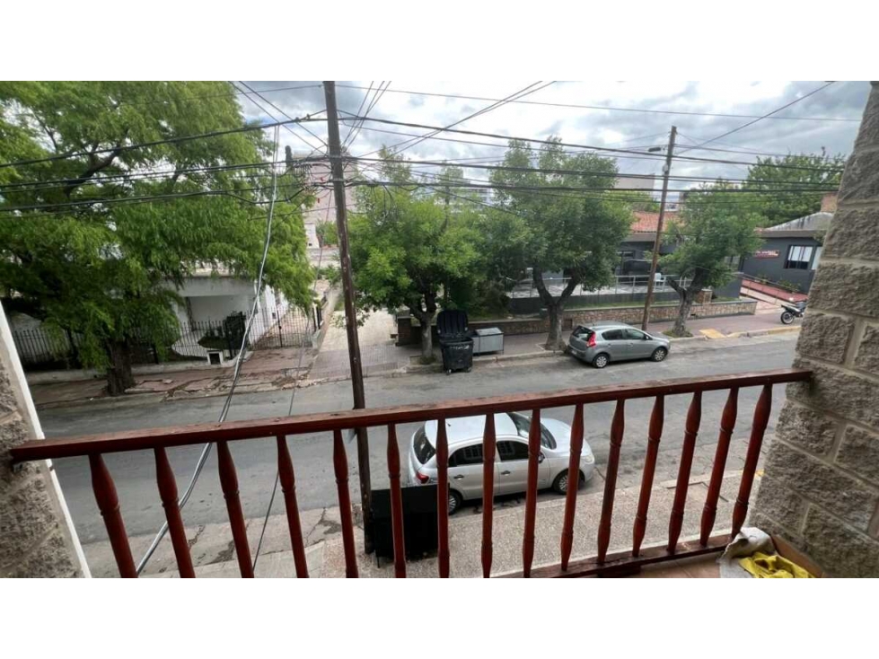 Departamento de 1 Dormitorio con Cochera en Excelente Ubicación — foto 2