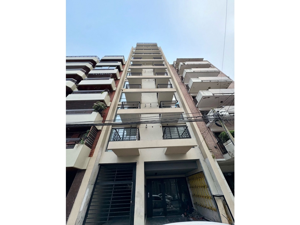 Departamento de 2 ambientes a estrenar con balcón y cochera | La Perla - 2