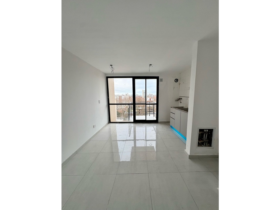 Departamento de 2 ambientes a estrenar con balcón y cochera | La Perla - 3