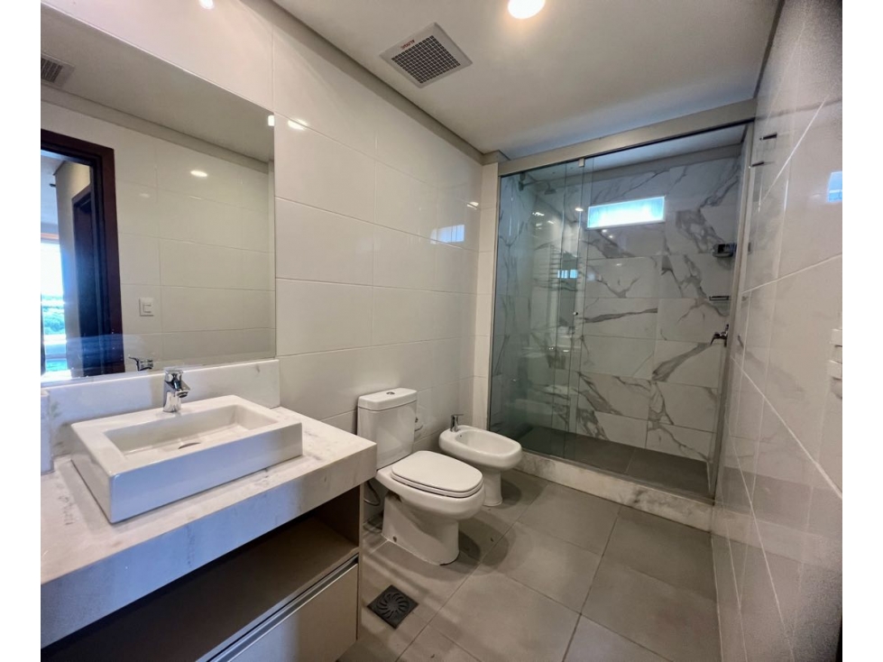 Departamento de 3 dormitorios amplio y con buenos amenities y seguro — foto 5