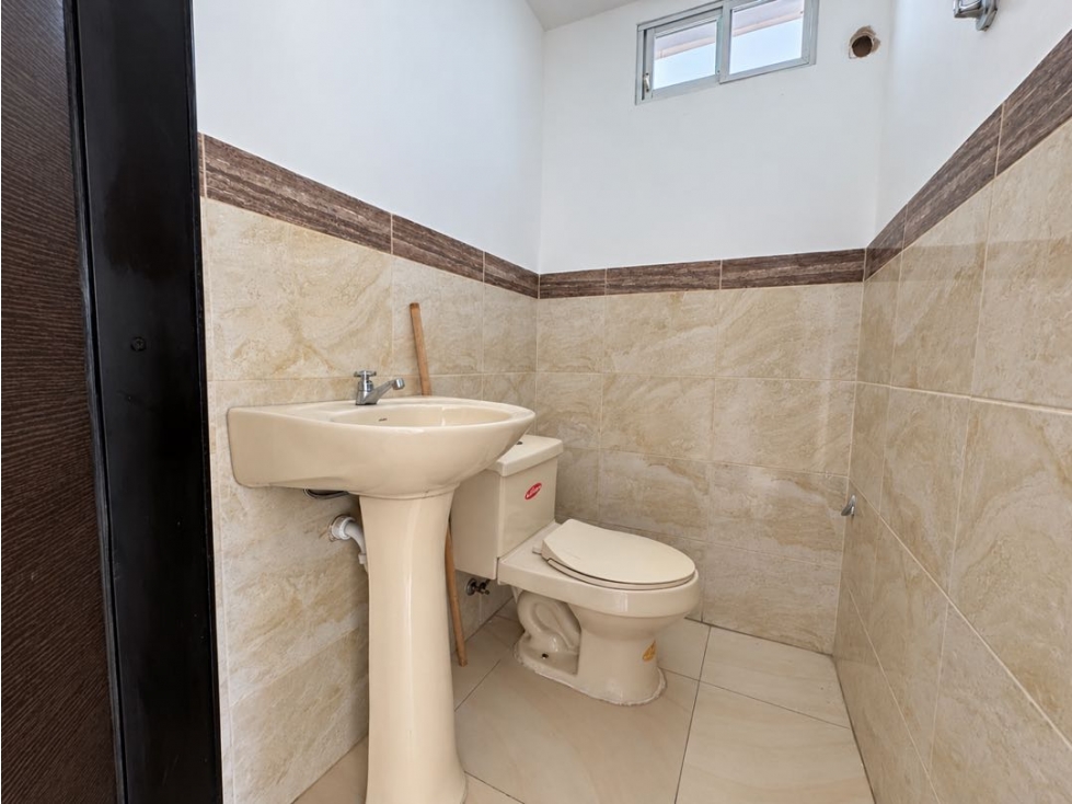 Departamento de 3 dormitorios en alquiler sin amoblar en Manta 2000 — foto 4