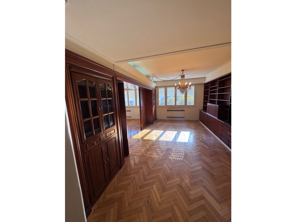 DEPARTAMENTO DE 5 AMBIENTES A LA CALLE - CORDOBA 1508 - 1