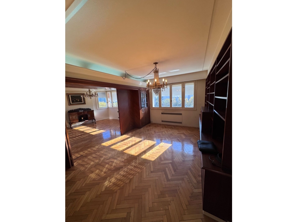 DEPARTAMENTO DE 5 AMBIENTES A LA CALLE - CORDOBA 1508 - 2