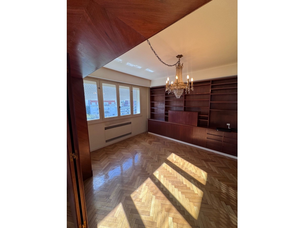 DEPARTAMENTO DE 5 AMBIENTES A LA CALLE - CORDOBA 1508 - 3