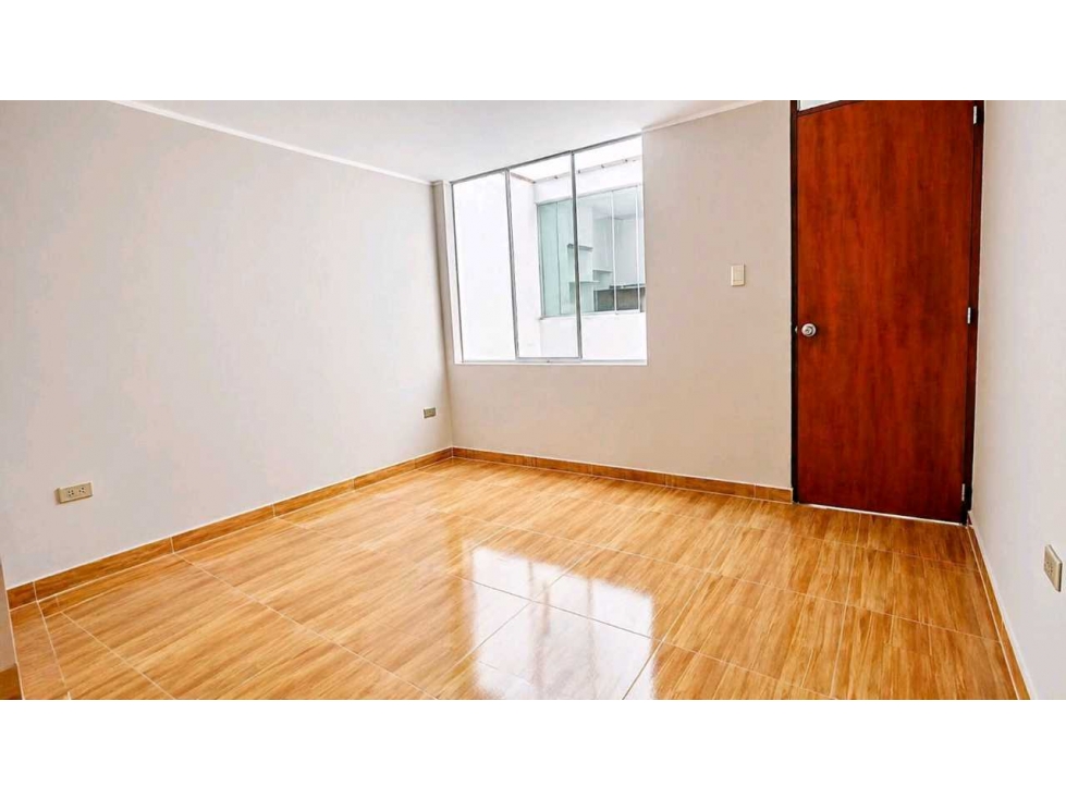 Departamento en 6to Piso Los Jardines SMP Cerca de Plaza Norte — foto 4