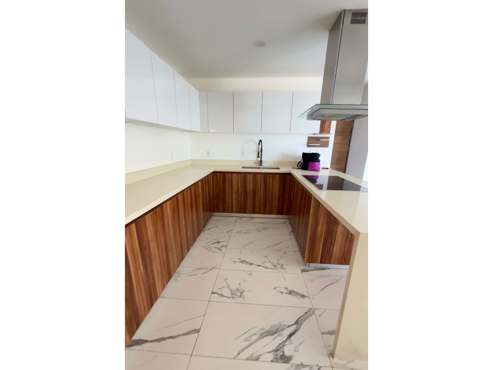 Departamento en renta Cancún 3 recámaras en Ícono Towers — foto 3