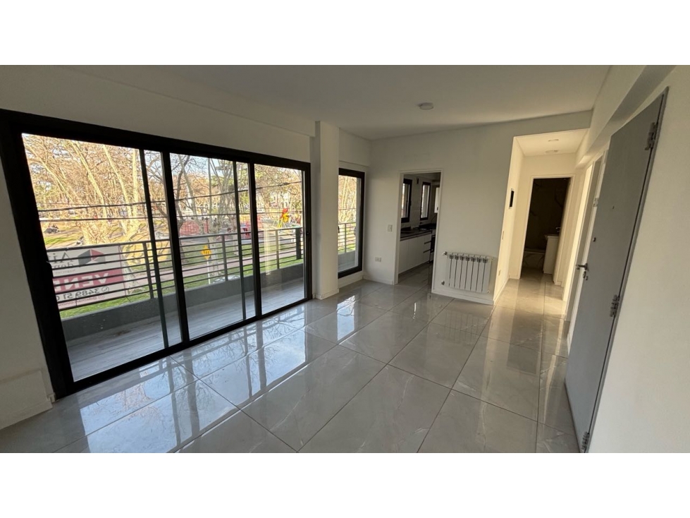 Departamento en venta con un dormitorio frente a Plaza Italia - 4
