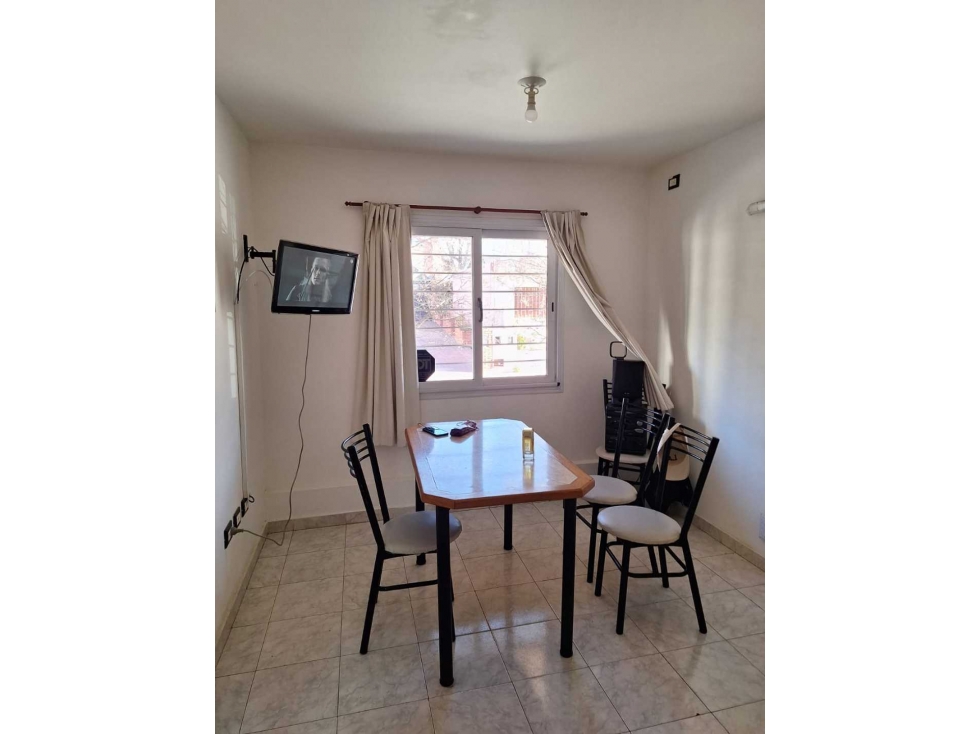 DEPARTAMENTO EN VENTA PLANTA BAJA AL FRENTE Calle Estados Unido - 5