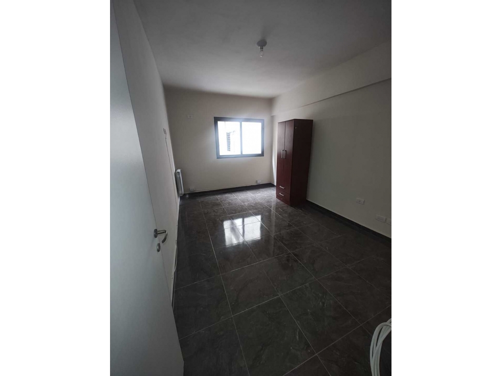 DEPARTAMENTO EN VENTA SOBRE AV. SAN MARTÍN CON COCHERA Y PILETAExce — foto 4