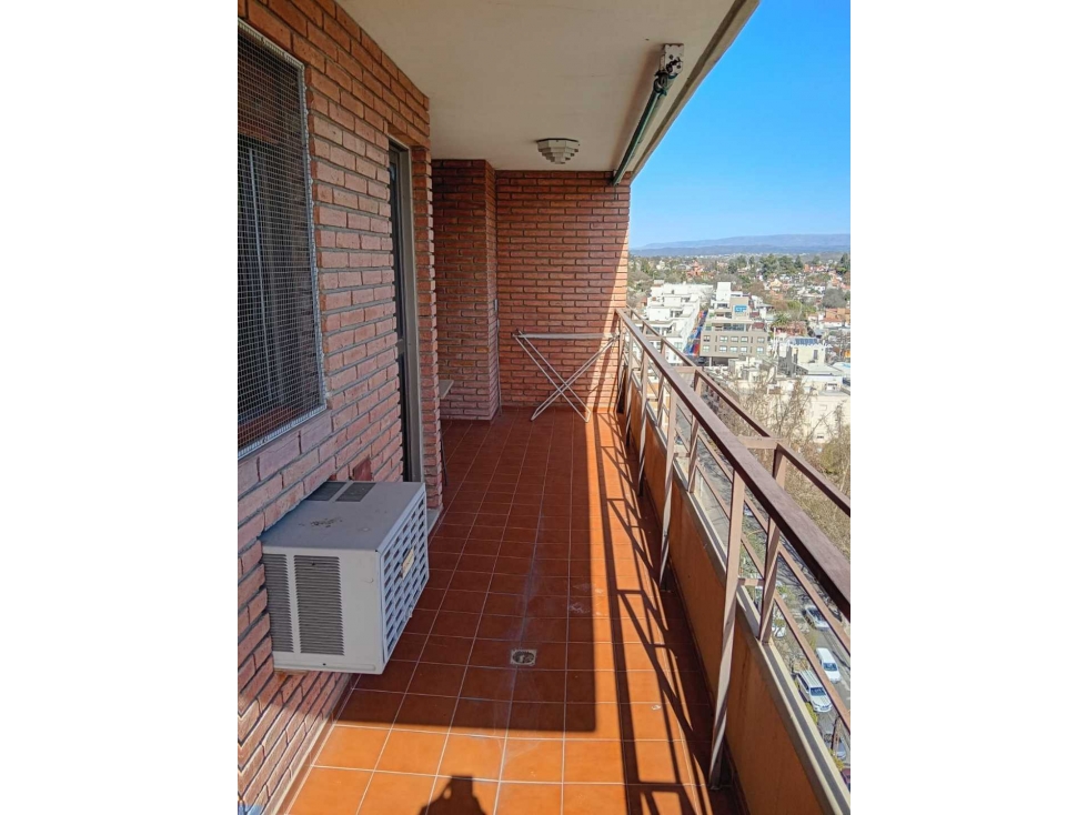 DEPARTAMENTO EN VENTA SOBRE PEATONAL VILLA CARLOS PAZ VISTA AL LAGO - 3