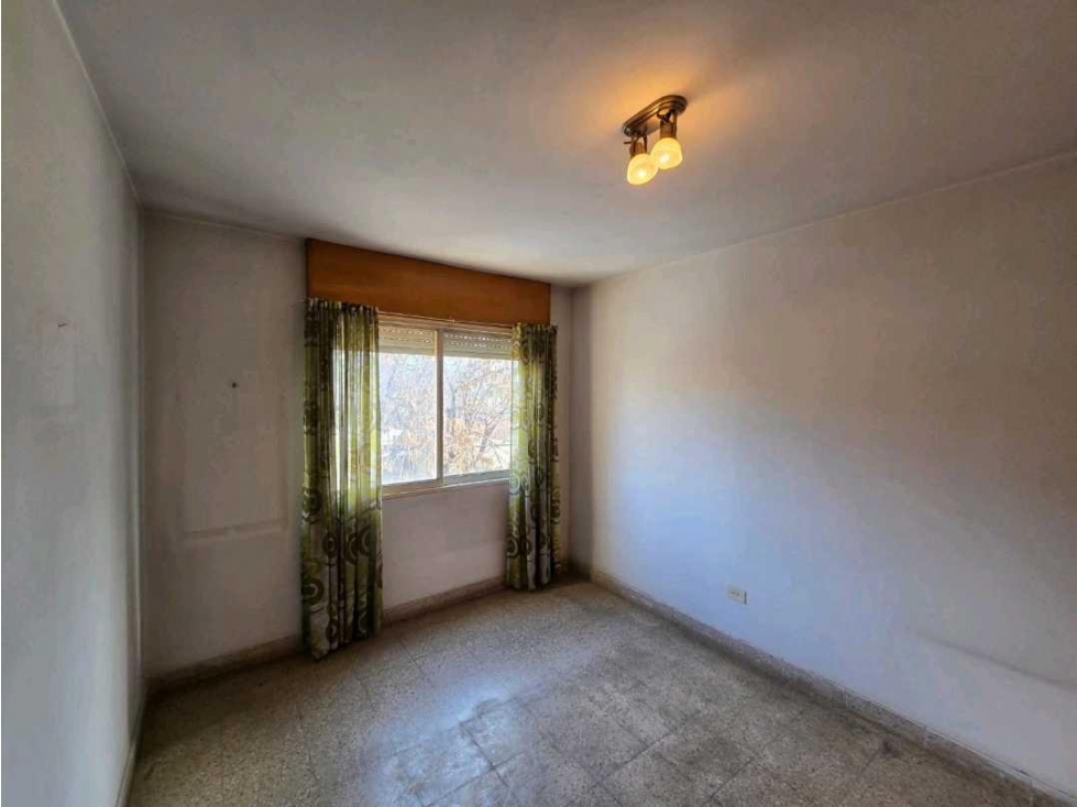 DEPARTAMENTO EN VENTA VILLA CARLOS PAZExcelente ubicación, balcon - 4