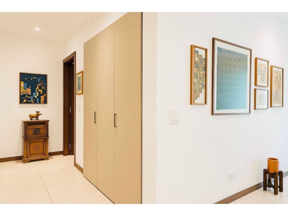 Departamento VENTA 2 dormitorios con jardin 2 garajes Cumbayá — foto 6