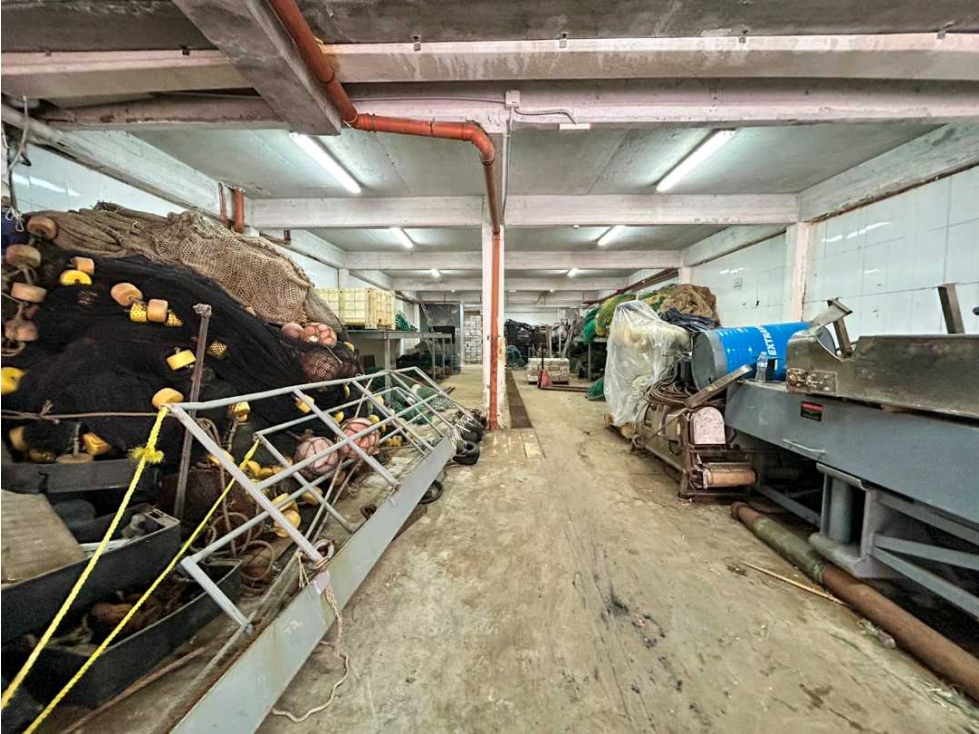Deposito 900m2 - Ayolas y Posadas - 2