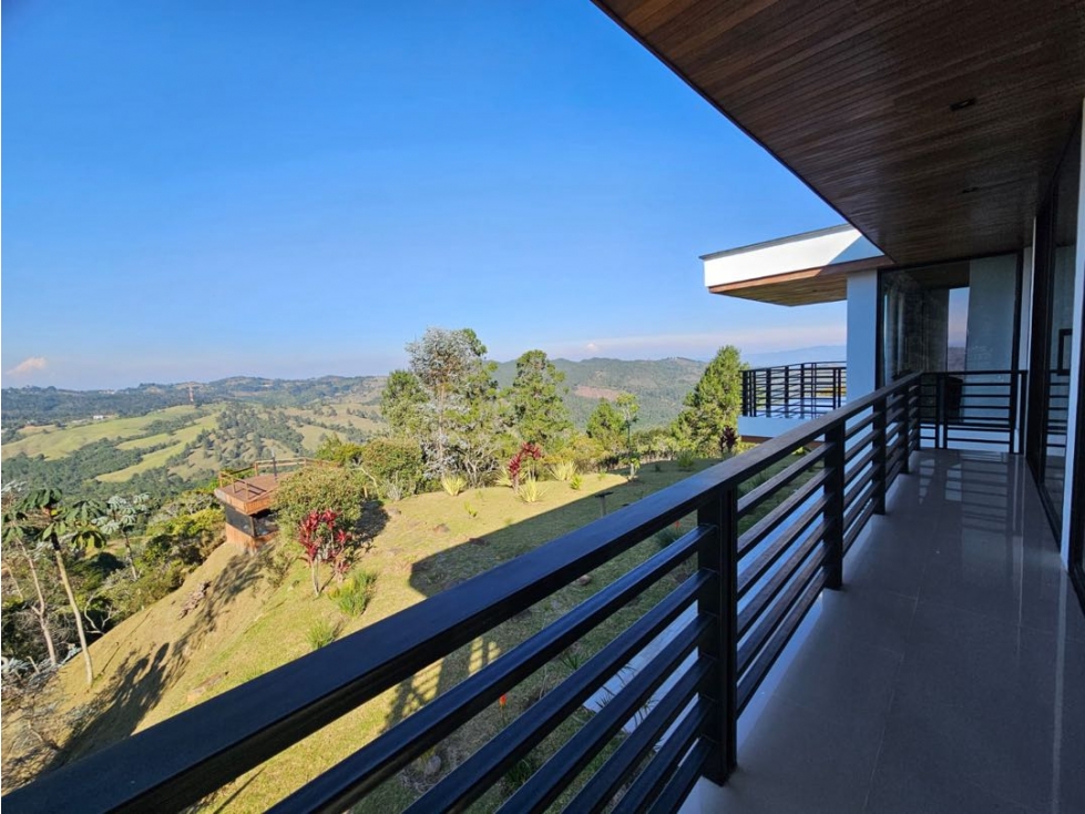 Casa para Arriendo Amoblado en El Retiro Antioquia sector La Fe - 3