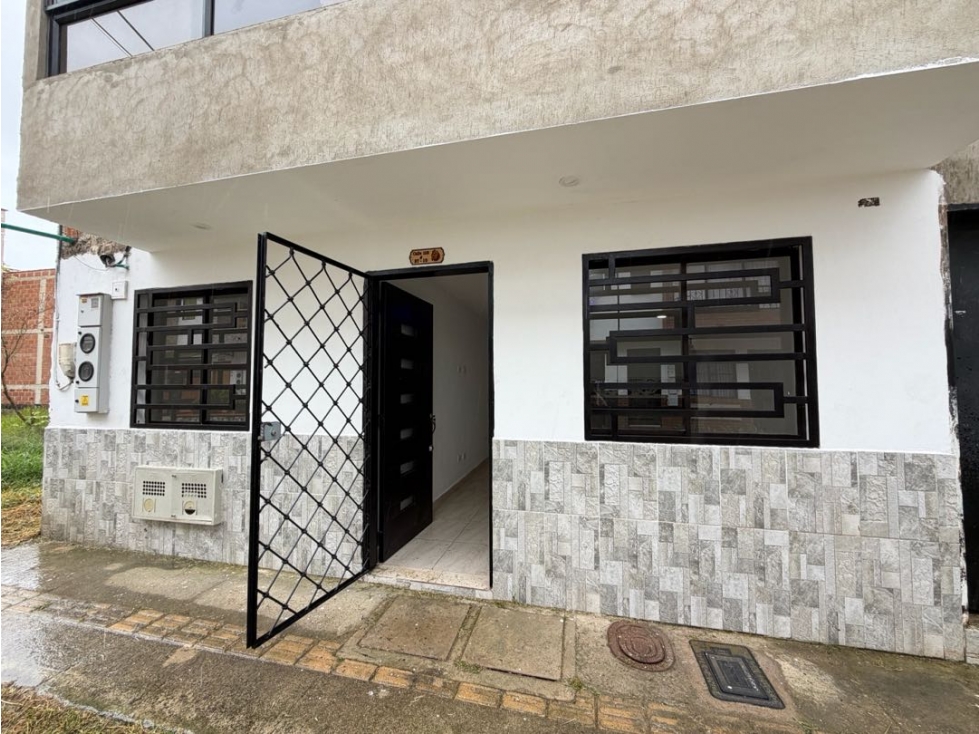 DESTACADO APARTAMENTO EN PRIMER PISO EN VENTA EN EL CARMEN DE VÍBORAL — foto 2