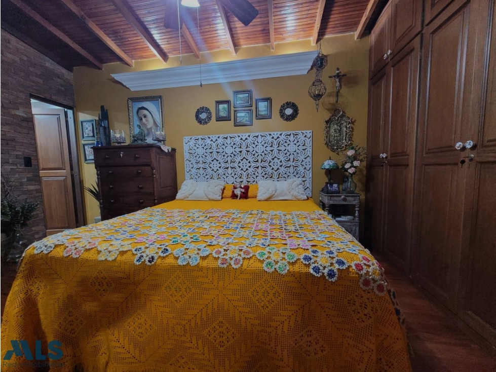 Disfruta de una amplia casa en el corazón de Gira...(MLS#254559) - 4