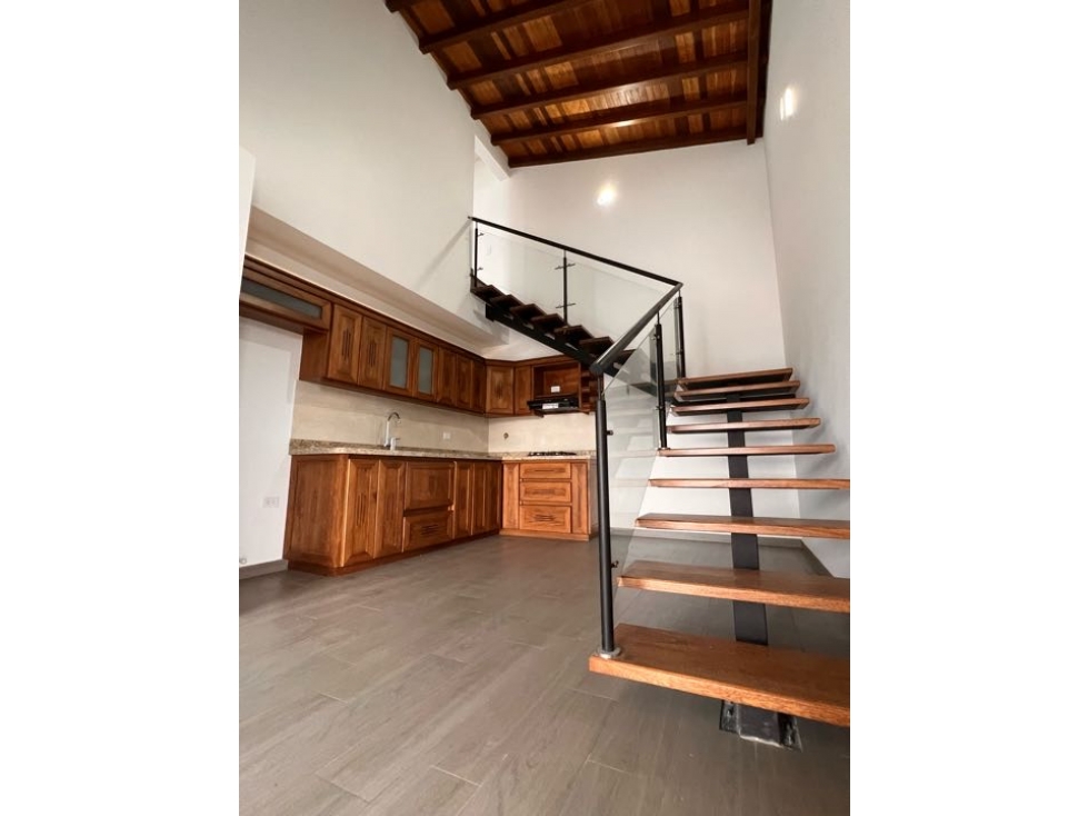 DIVINO APARTAMENTO ESQUINERO EN VENTA CON EXCELENTE UBICACIÓN Y VISTA. — foto 2