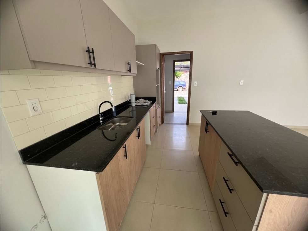 Dúplex a estrenar en barrio Herrera con buen patio y de facil acceso - 5