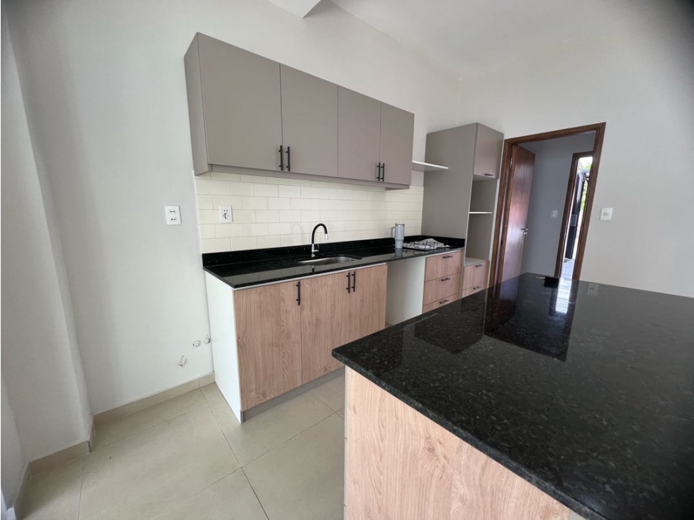 Dúplex a estrenar en barrio Herrera con buen patio y de facil acceso - 6