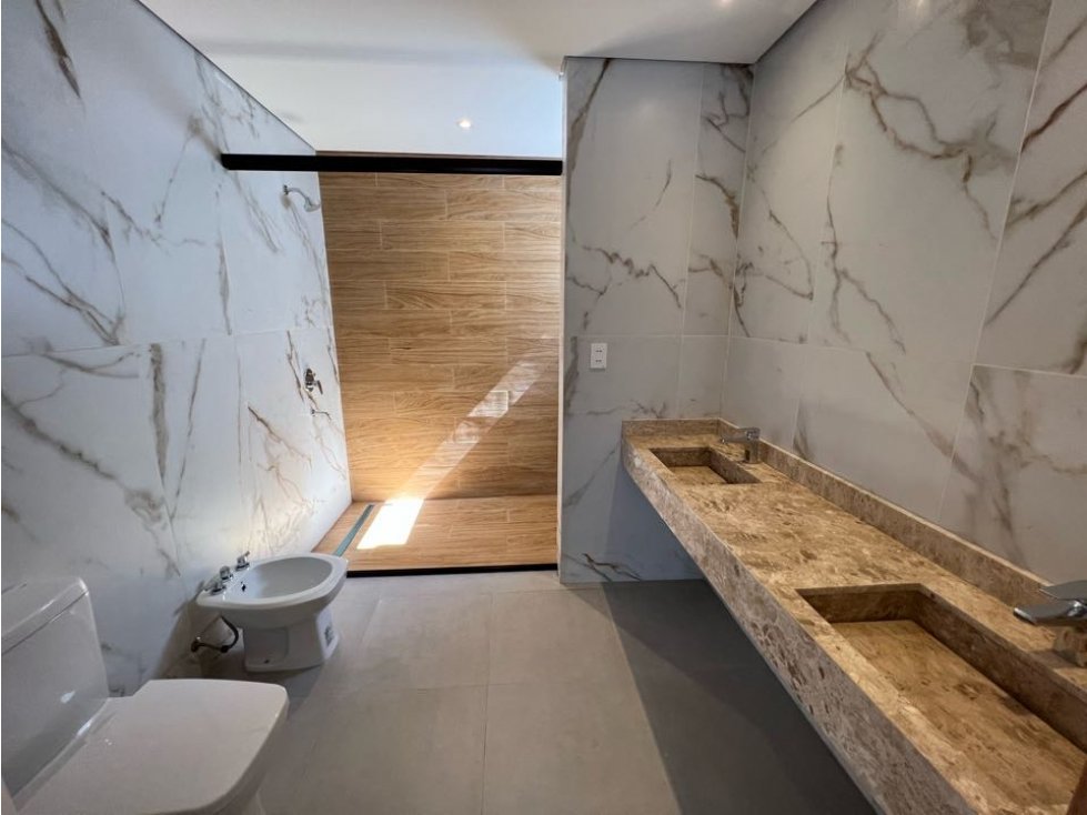 Dúplex con piscina, pequeño jardín y amplio dormitorio en suite - 6