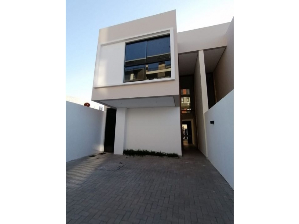 Dúplex con piscina, pequeño jardín y amplio dormitorio en suite - 2