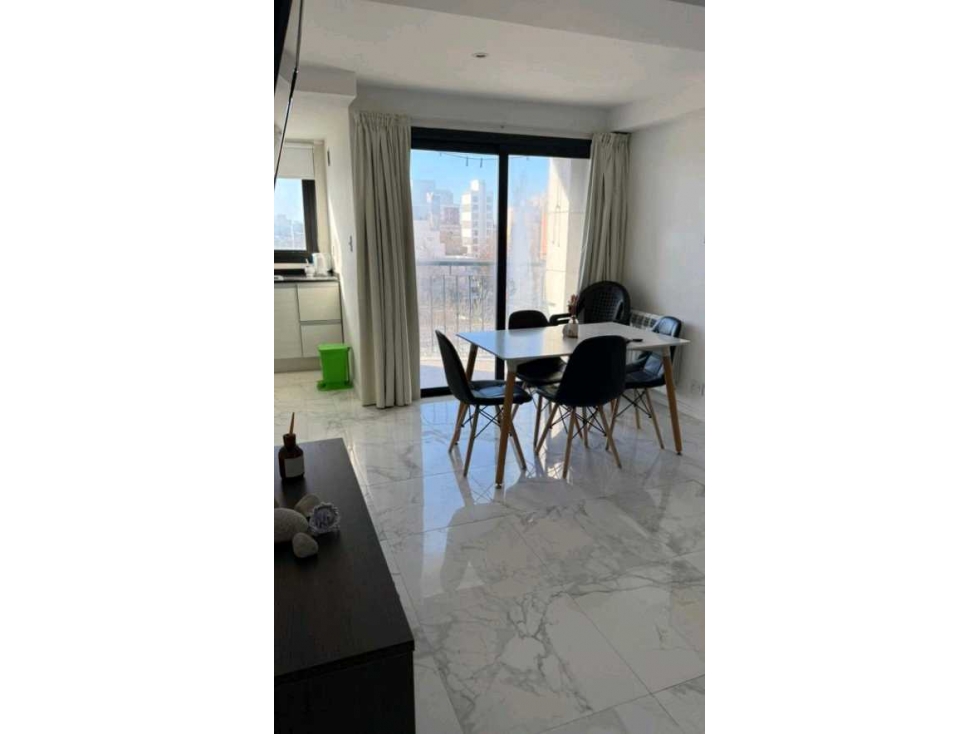 Dpto 2 Ambientes impecable!!! 6to piso a la calle con Balcón. — foto 3